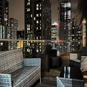 stylish-penthouse-in-canary-wharf.cambridgehotelsuk.com/